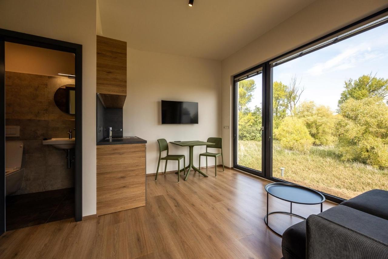Na Zelenem Statku Hotel Rasovice  Kültér fotó