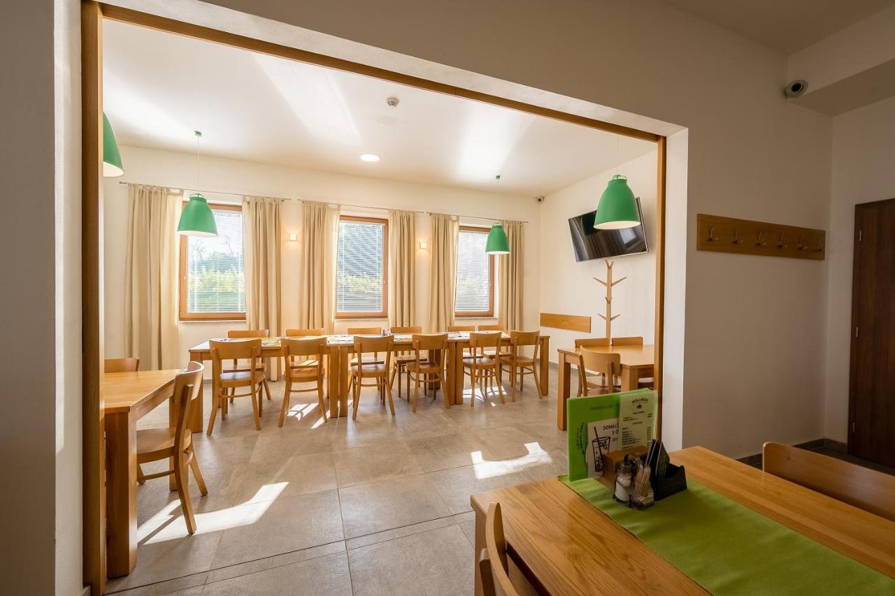 Na Zelenem Statku Hotel Rasovice  Kültér fotó