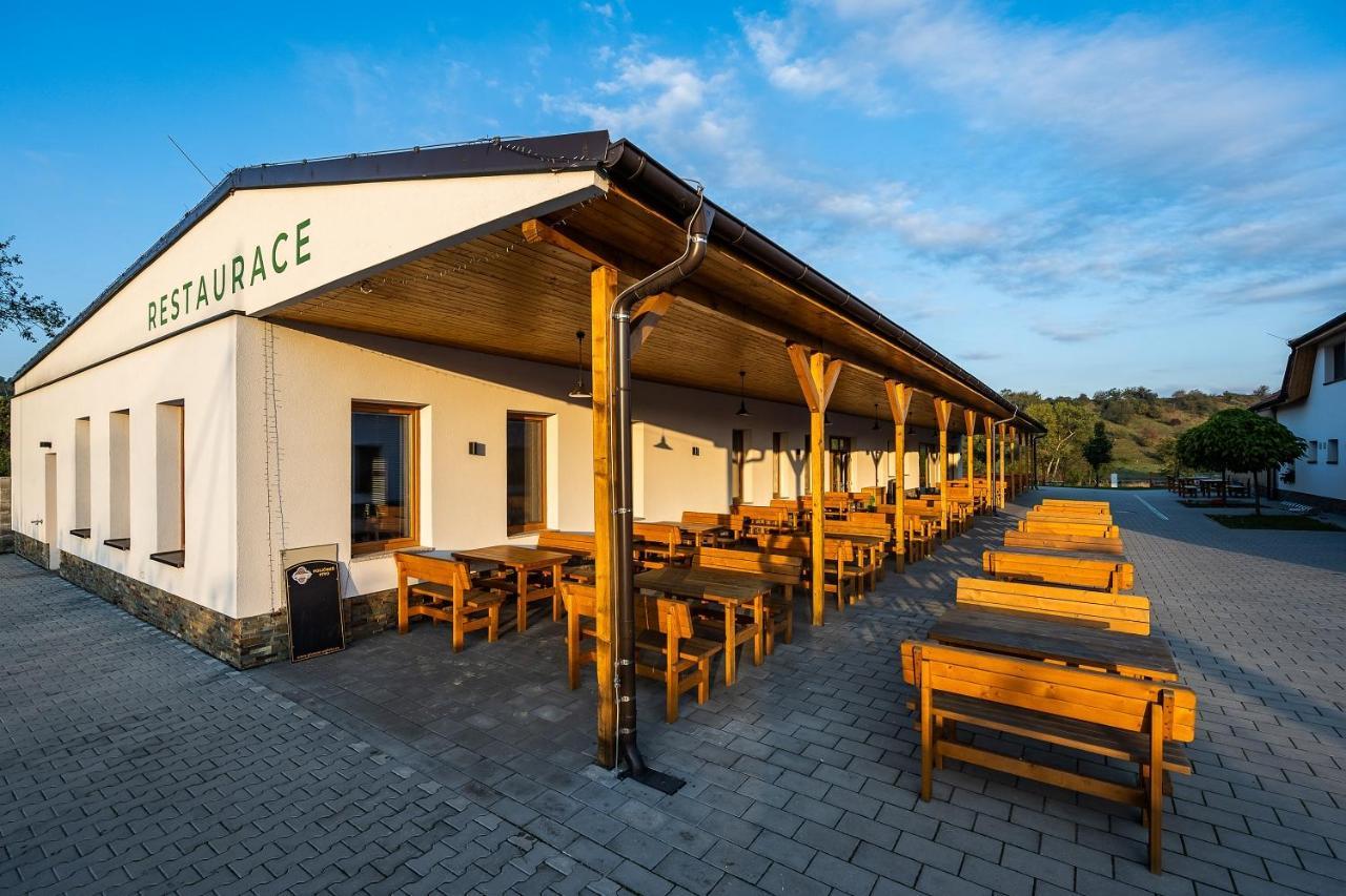 Na Zelenem Statku Hotel Rasovice  Kültér fotó