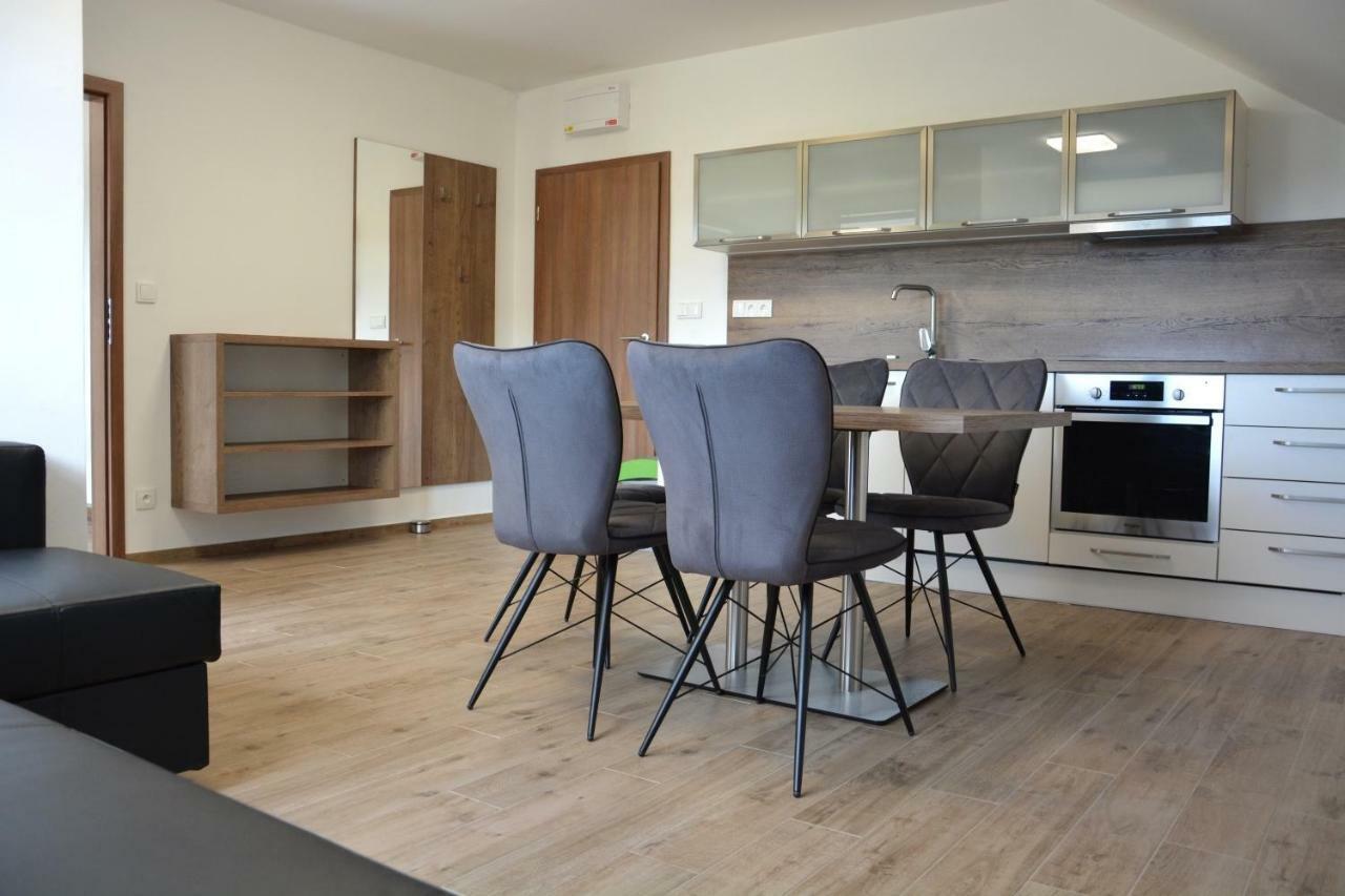 Na Zelenem Statku Hotel Rasovice  Kültér fotó