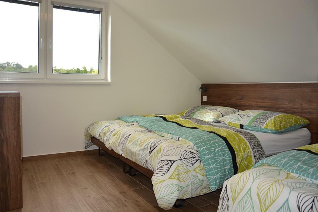 Na Zelenem Statku Hotel Rasovice  Kültér fotó